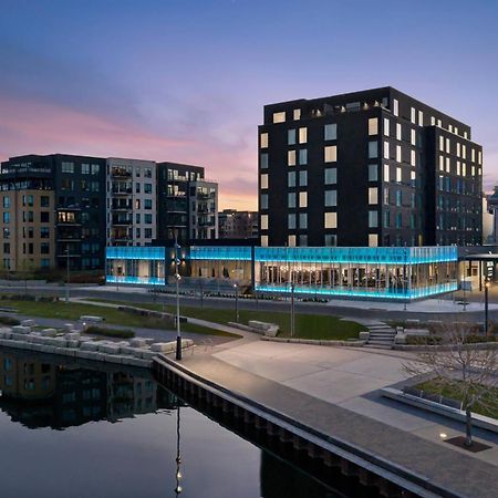 Delta Hotels By Marriott Thunder Bay Exterior photo